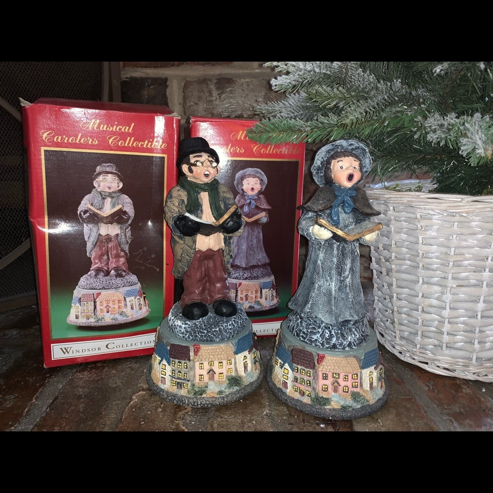 Vintage Windsor Carolers